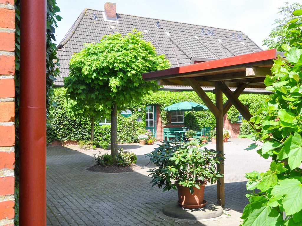 Haus Am Deich Apartment Utersum Екстериор снимка