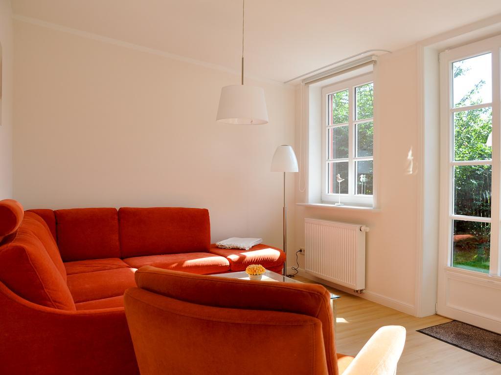 Haus Am Deich Apartment Utersum Екстериор снимка