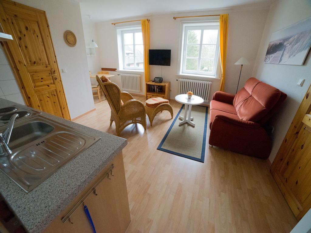Haus Am Deich Apartment Utersum Екстериор снимка